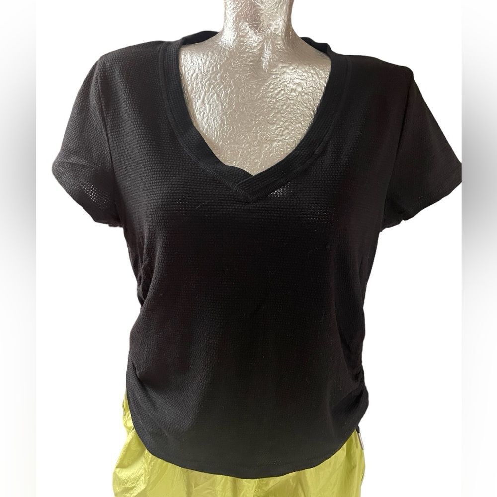 Calvin Klein Performance, V neck, short sleeve, side ruching, Black size L